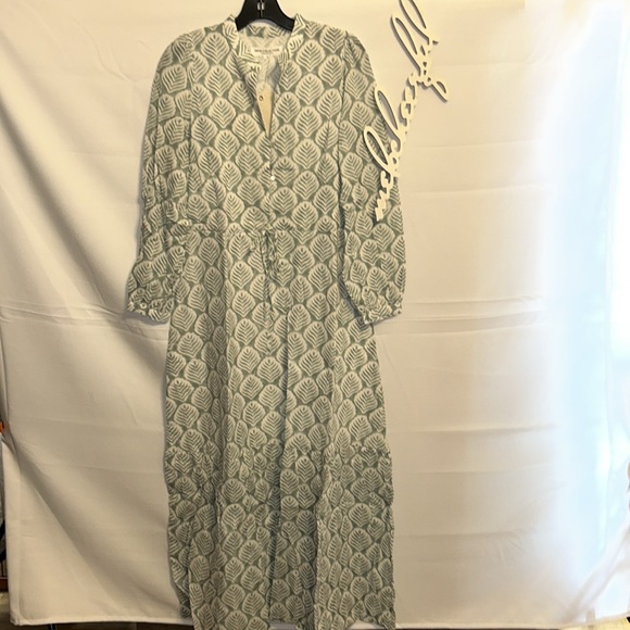 INDIA COLLECTION BY EMERSON FRY

Elm Frances 3 Dress - Picture 6 of 11